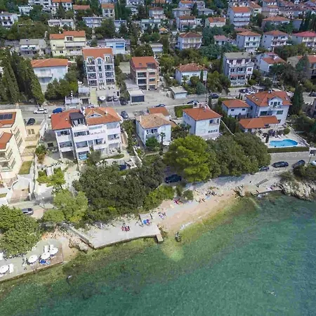 Apartman In 39242 *